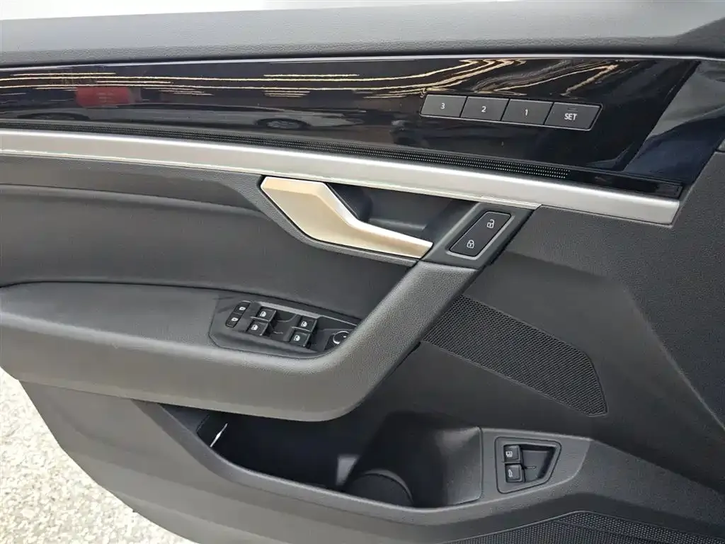 Volkswagen Touareg New Energy 2021 из CN, фото 2