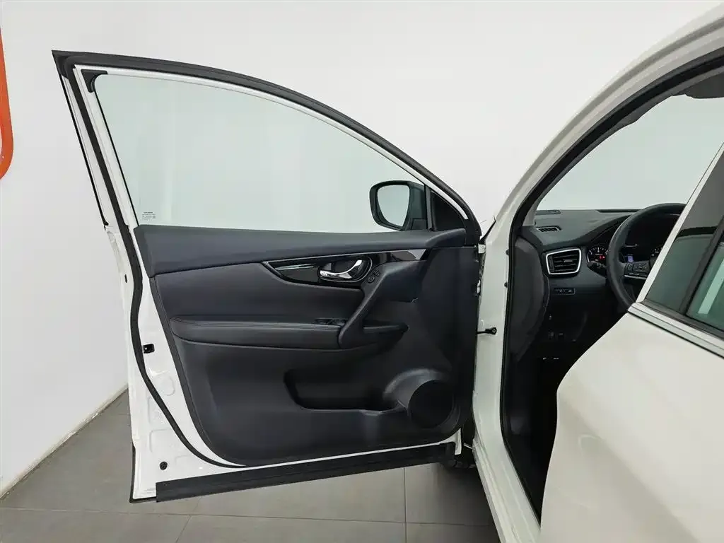 Nissan Qashqai 2022 из CN, фото 2