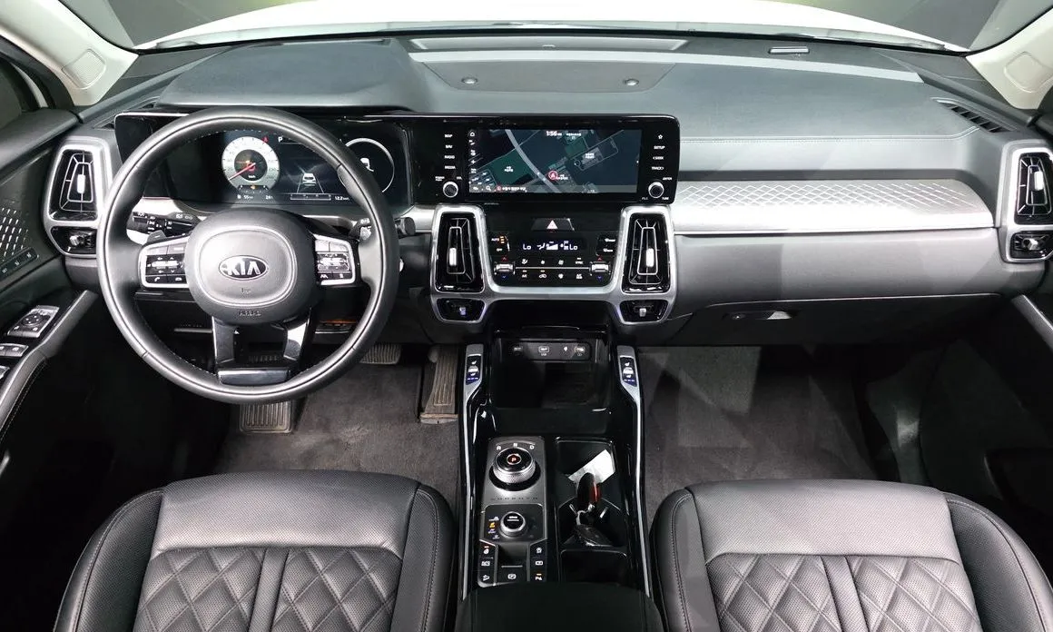 Kia Sorento — фото 9