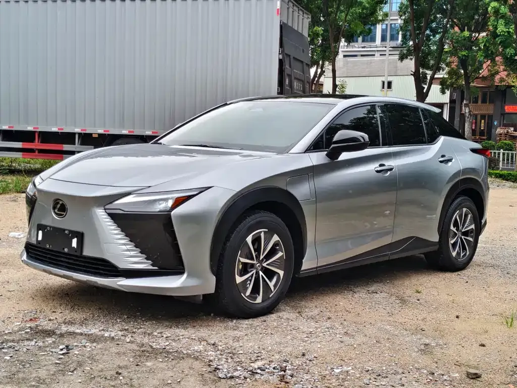 Lexus RZ