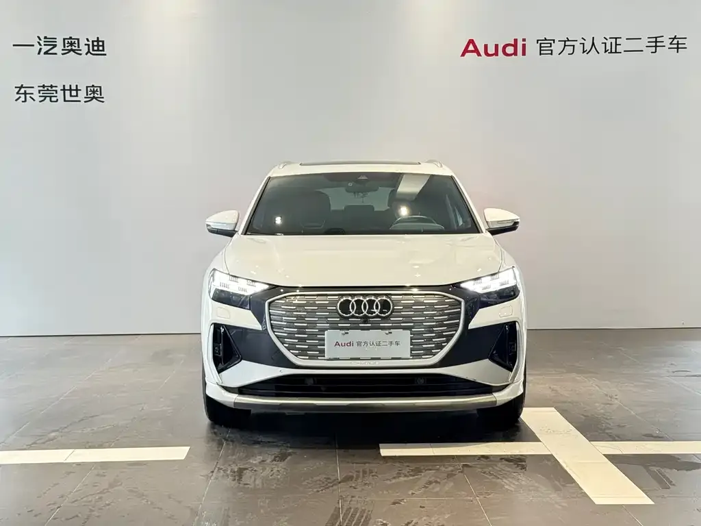 Audi Q4 e-tron — фото 10