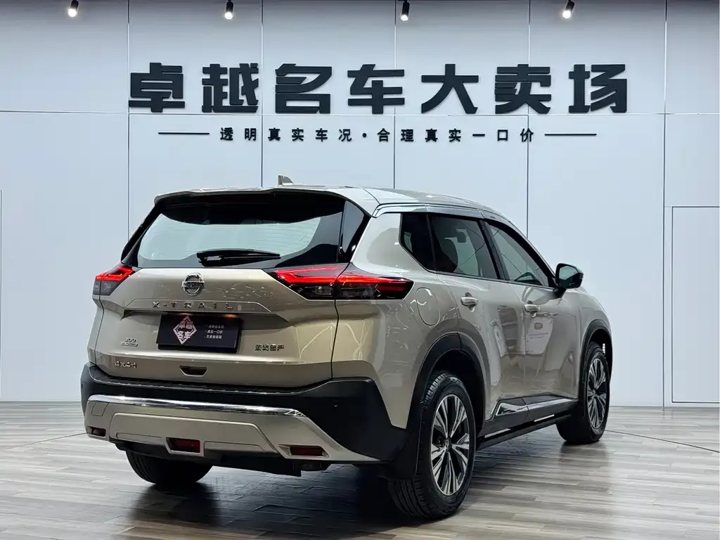 Nissan X-Trail — фото 10