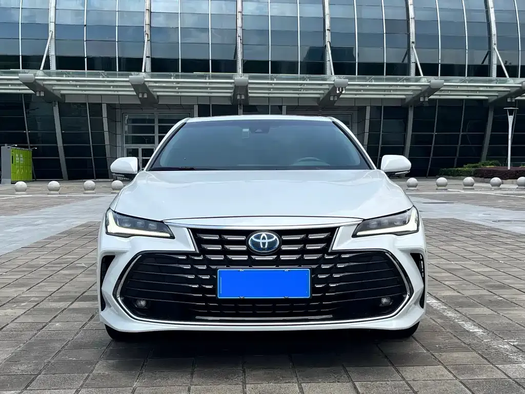 Toyota Avalon — фото 4