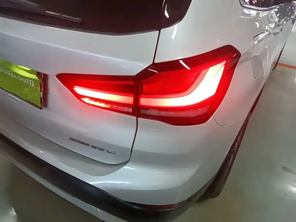 BMW X1 — фото 4