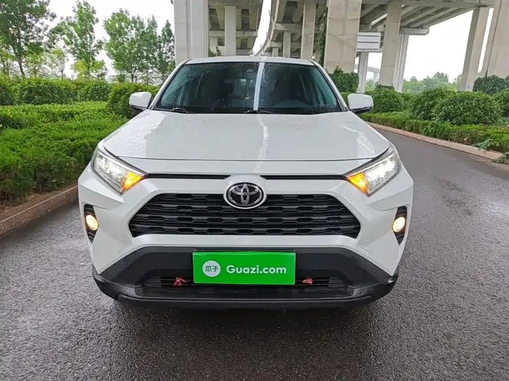 Toyota RAV4 2023 из CN, фото 8