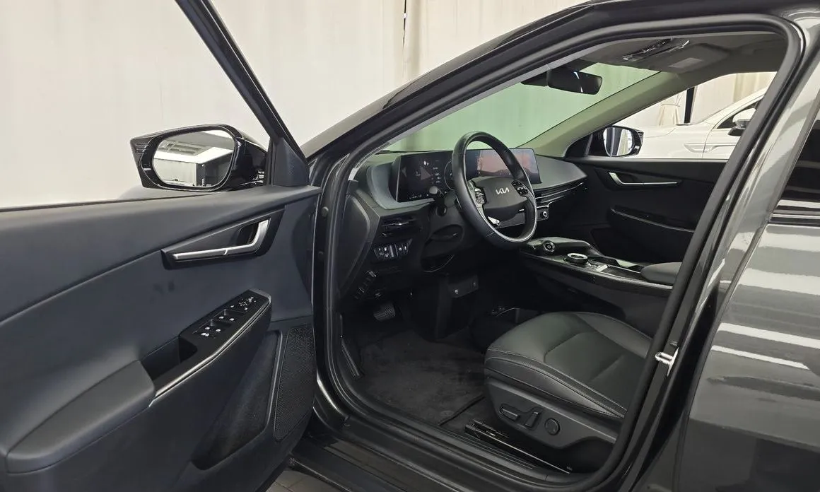 Kia EV6 2023 из KR, фото 7