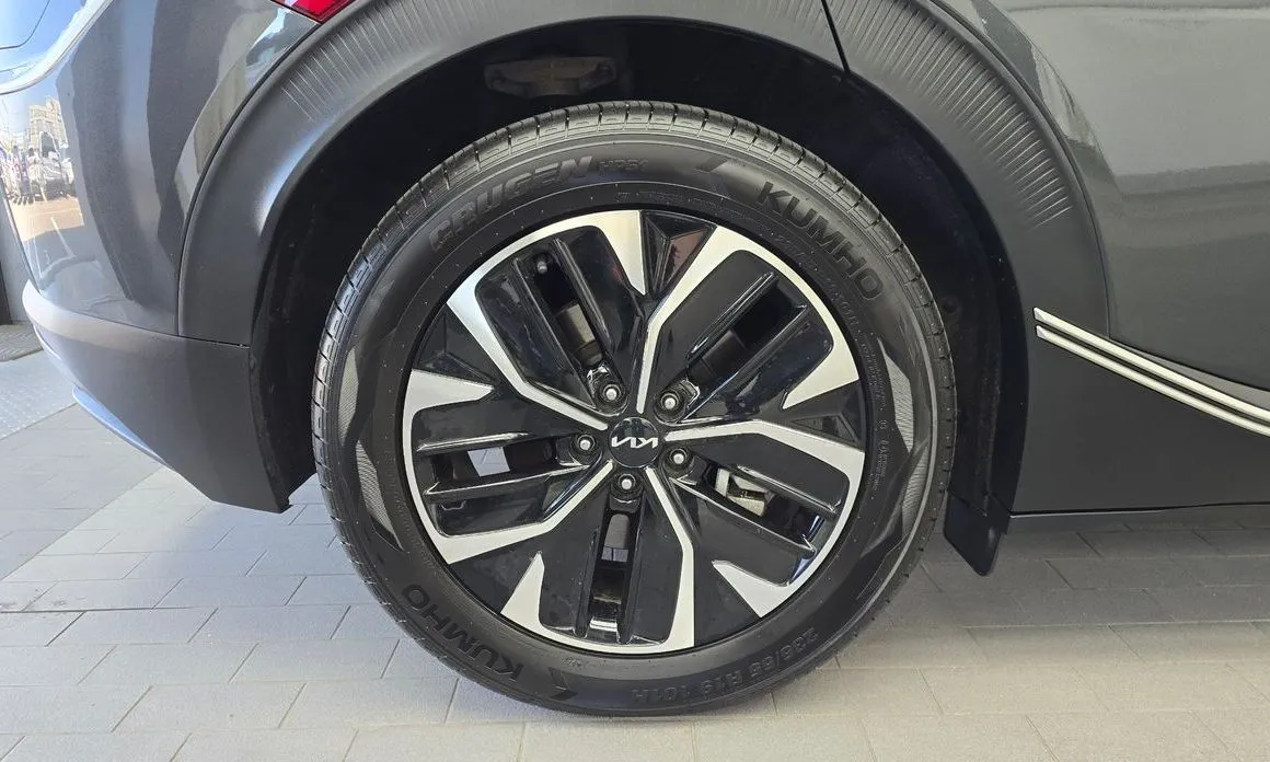 Kia EV6 2023 из KR, фото 10