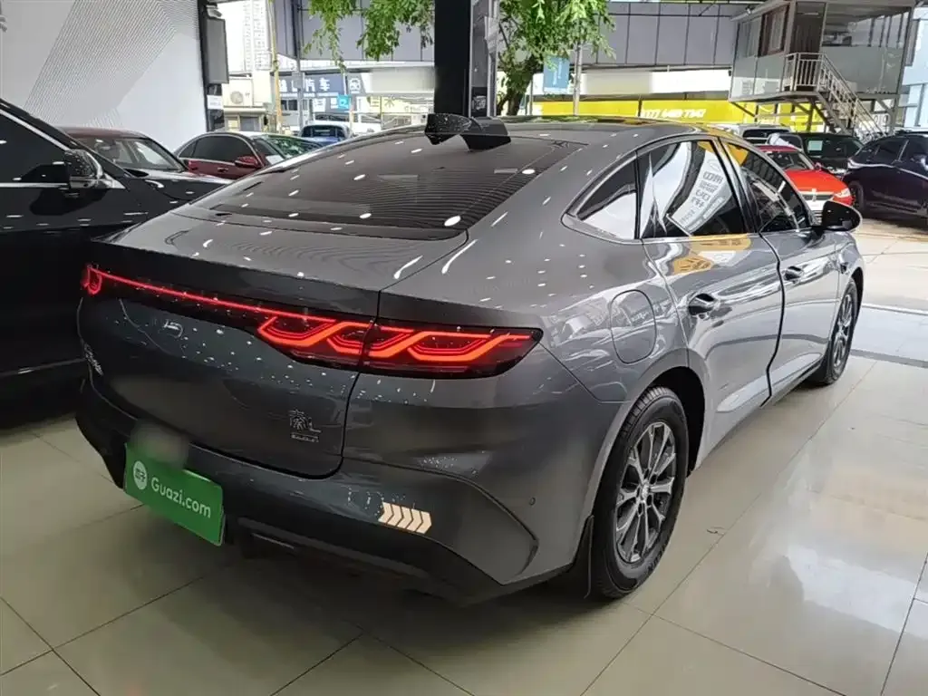 BYD Qin L — фото 6