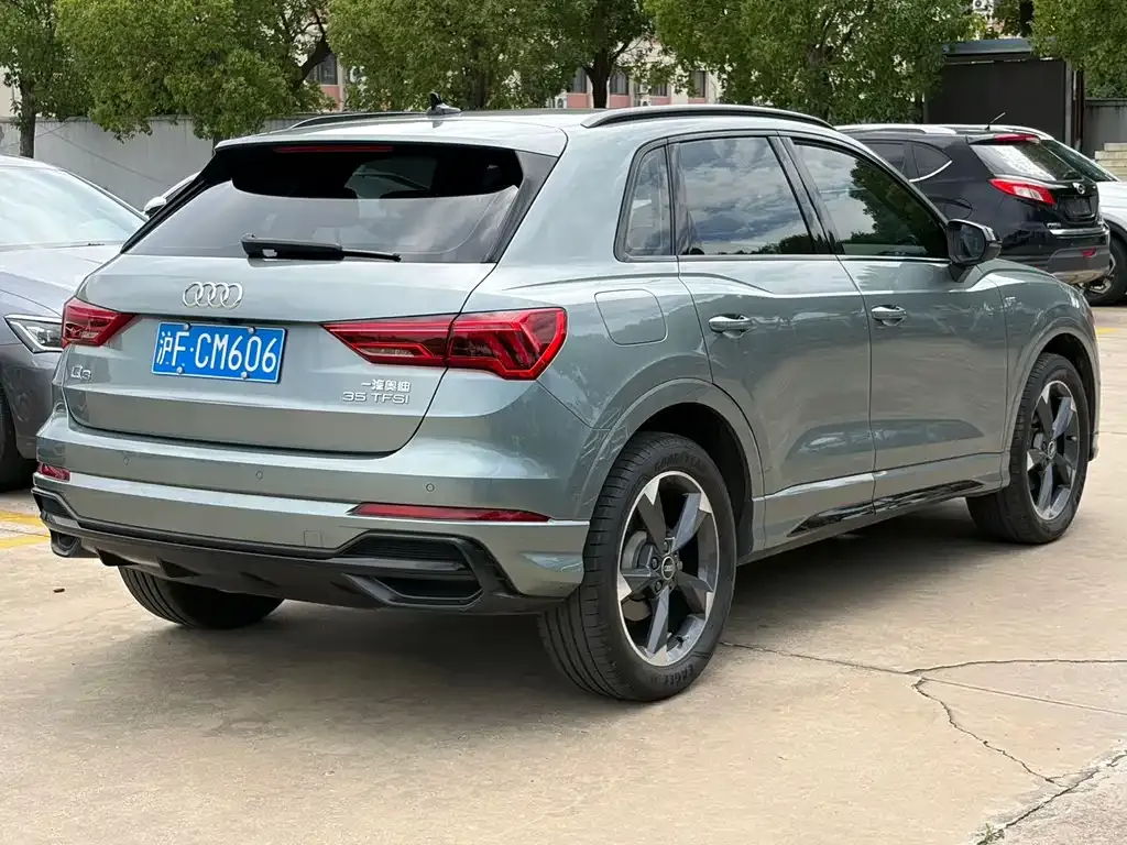 Audi Q3 — фото 10