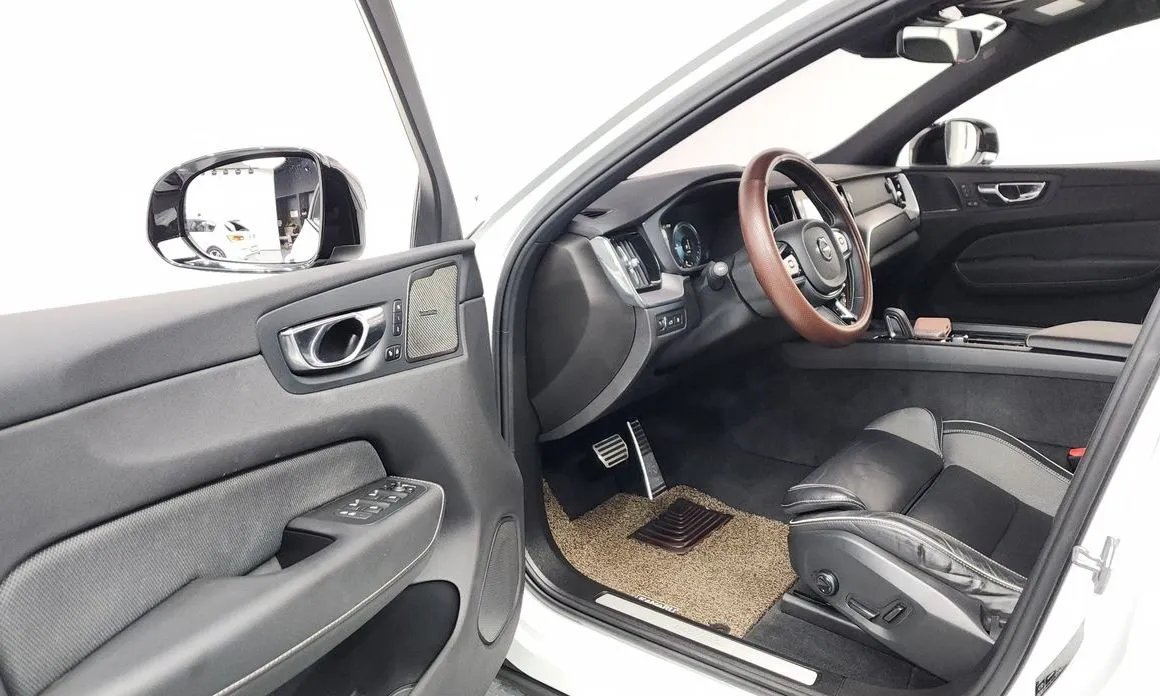 Volvo XC60 2021 из KR, фото 7
