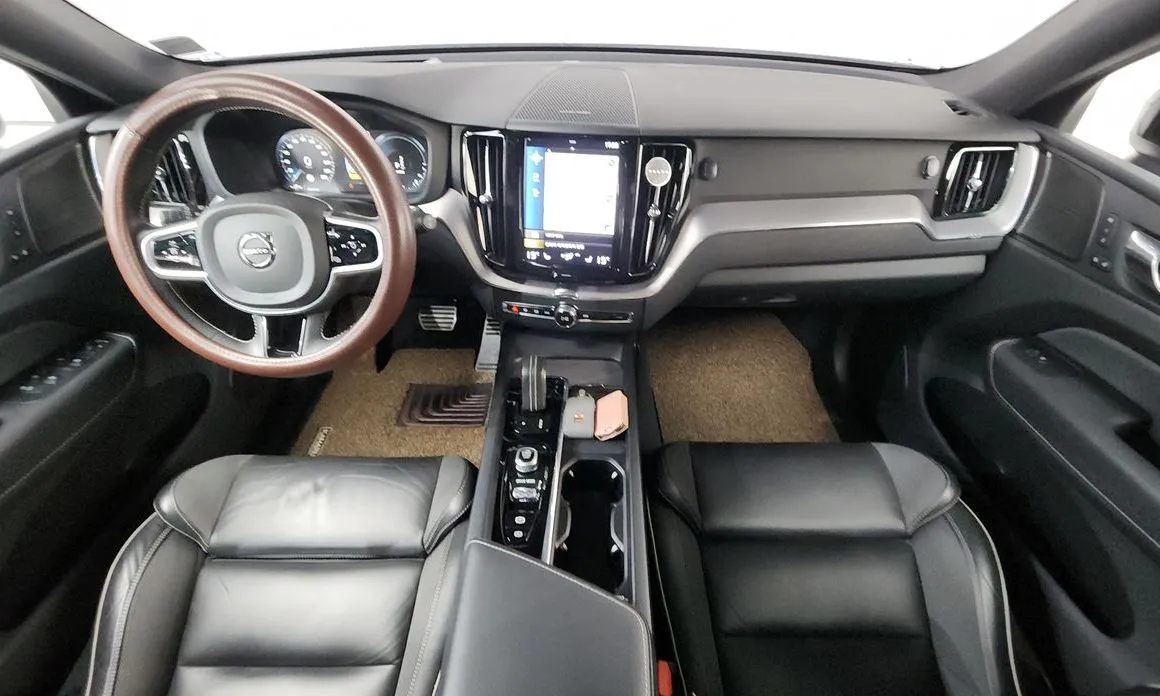 Volvo XC60 2021 из KR, фото 10