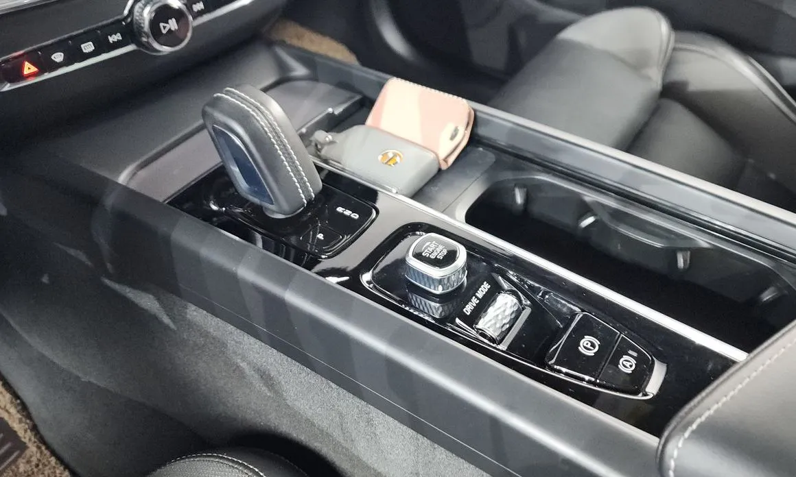 Volvo XC60 2021 из KR, фото 8