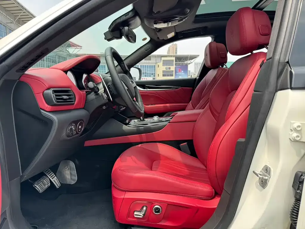 Maserati Levante 2023 из CN, фото 9