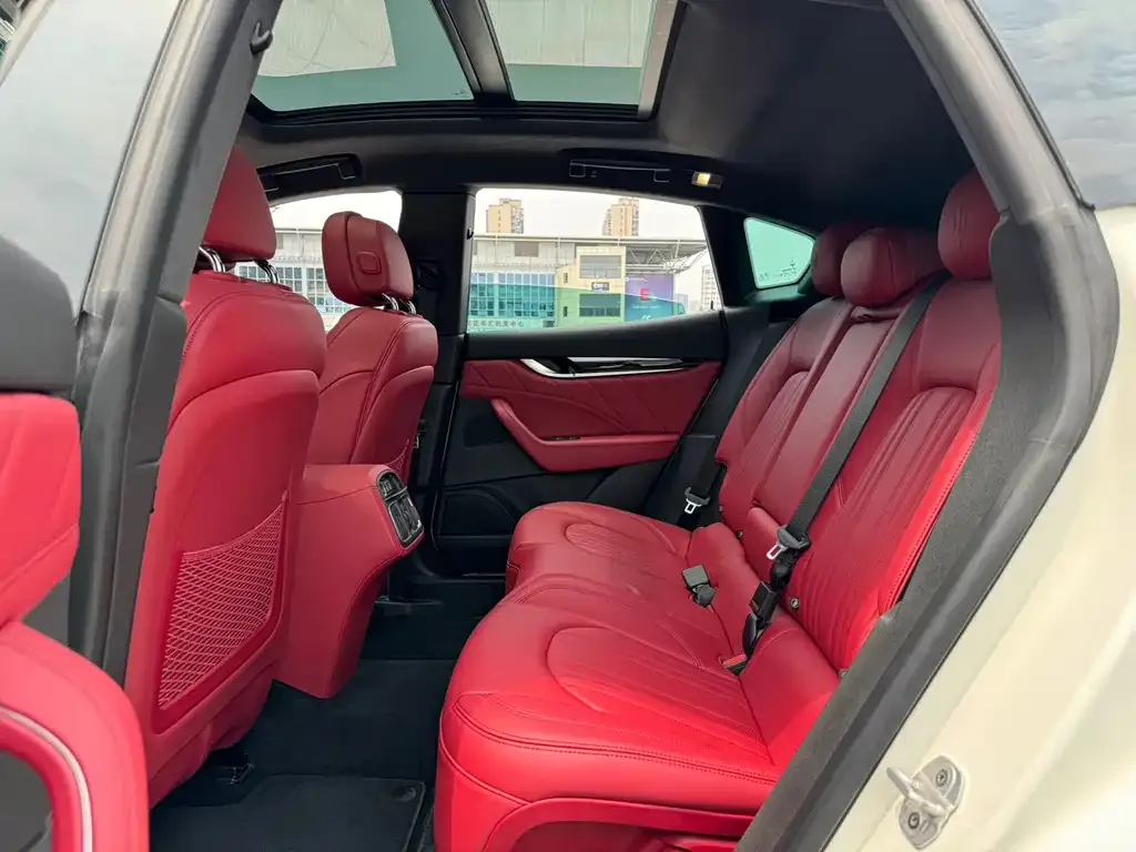 Maserati Levante 2023 из CN, фото 4