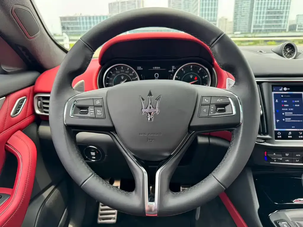 Maserati Levante 2023 из CN, фото 2