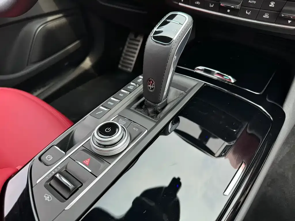Maserati Levante 2023 из CN, фото 5