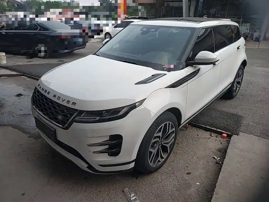 Land Rover Evoque — фото 1