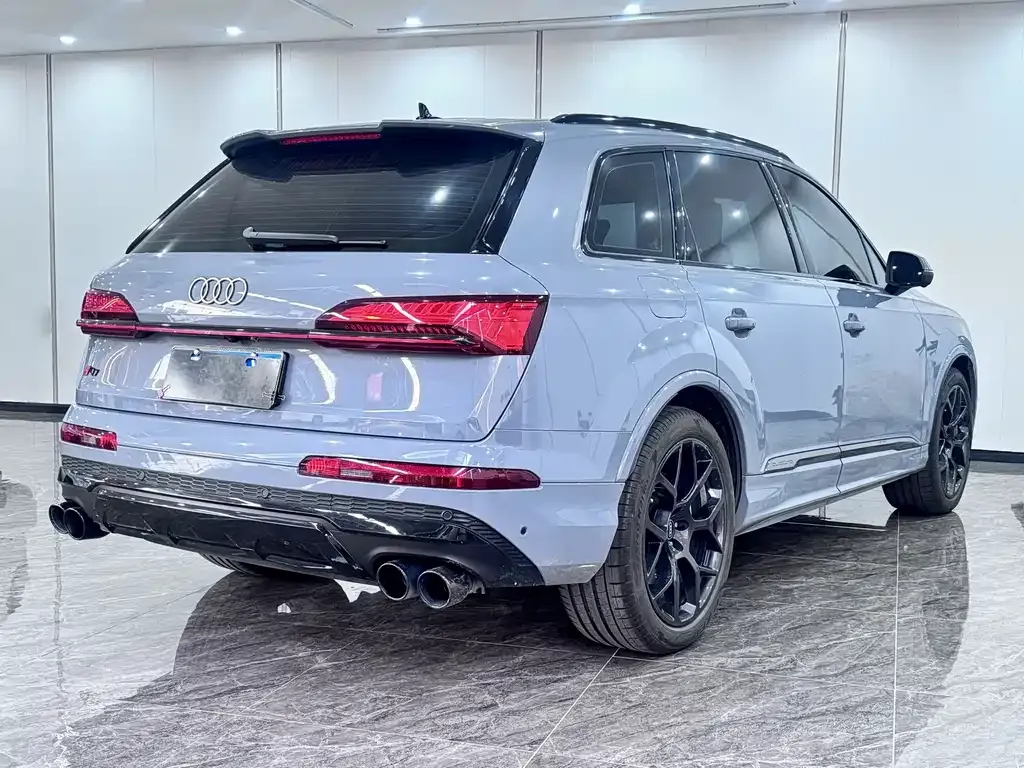 Audi Q7 — фото 5