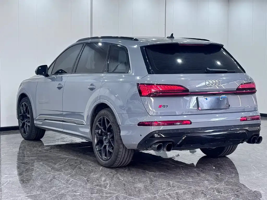 Audi Q7 — фото 2
