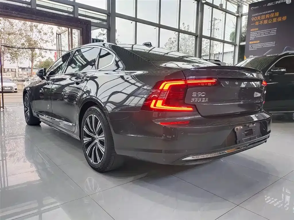 Volvo S90 — фото 2