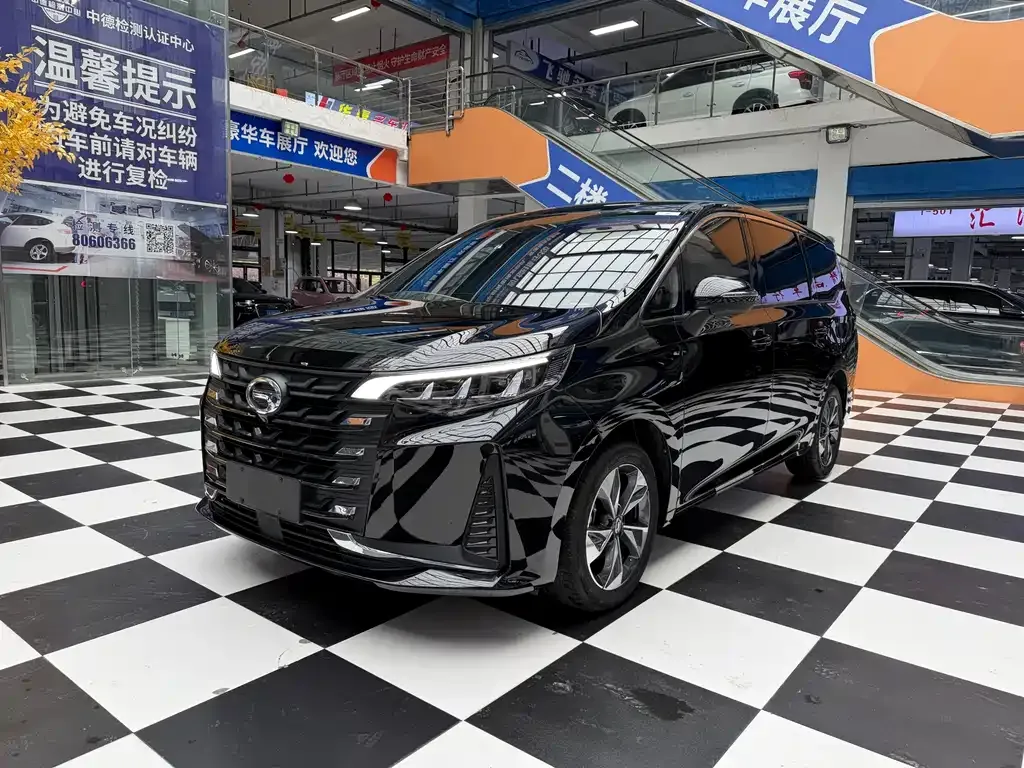 GAC Motor Trumpchi M6 — фото 1