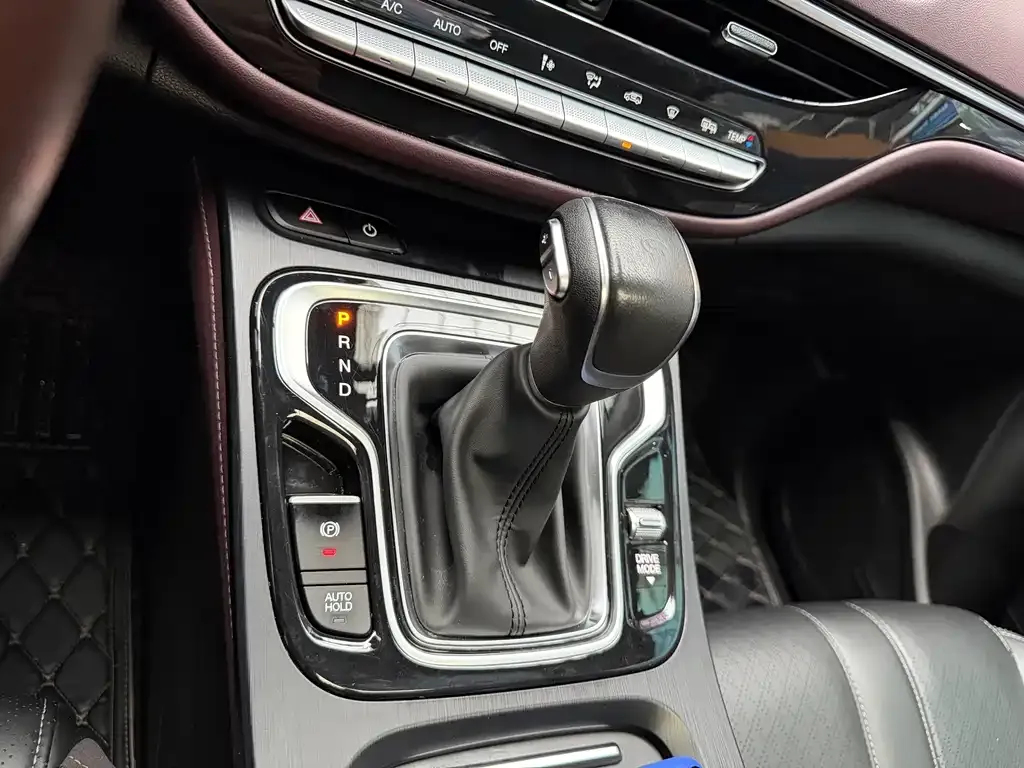 GAC Motor Trumpchi M6 — фото 6