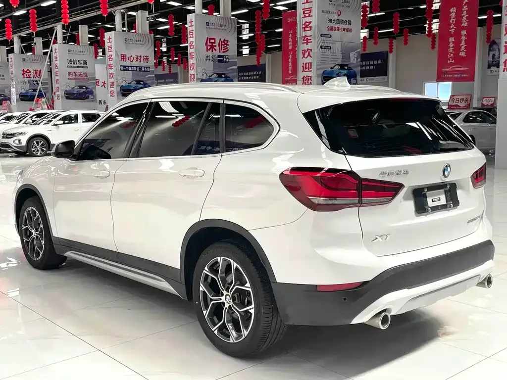 BMW X1 — фото 10