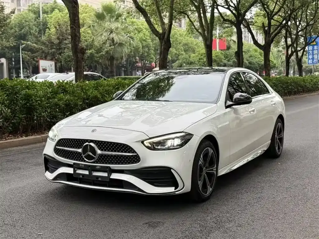Mercedes-Benz C-Class — фото 1