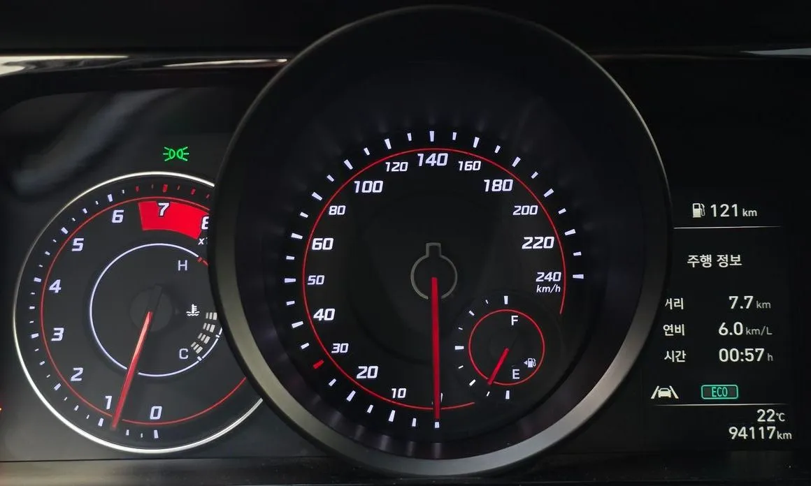 Hyundai AVANTE 2021 из KR, фото 2