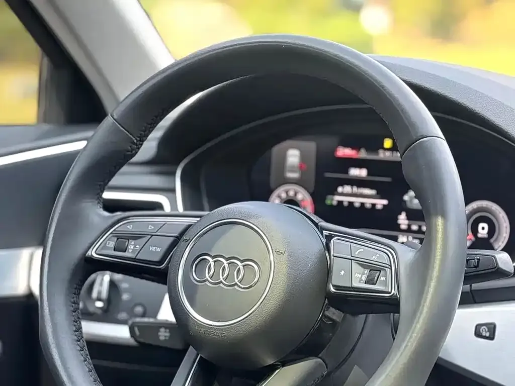Audi A4L — фото 6