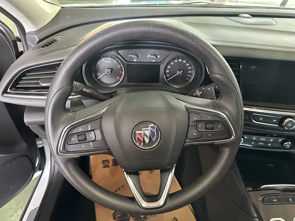Buick Regal — фото 5