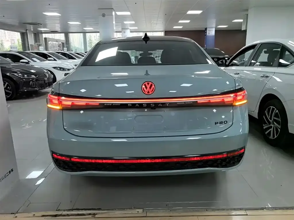 Volkswagen Passat — фото 5