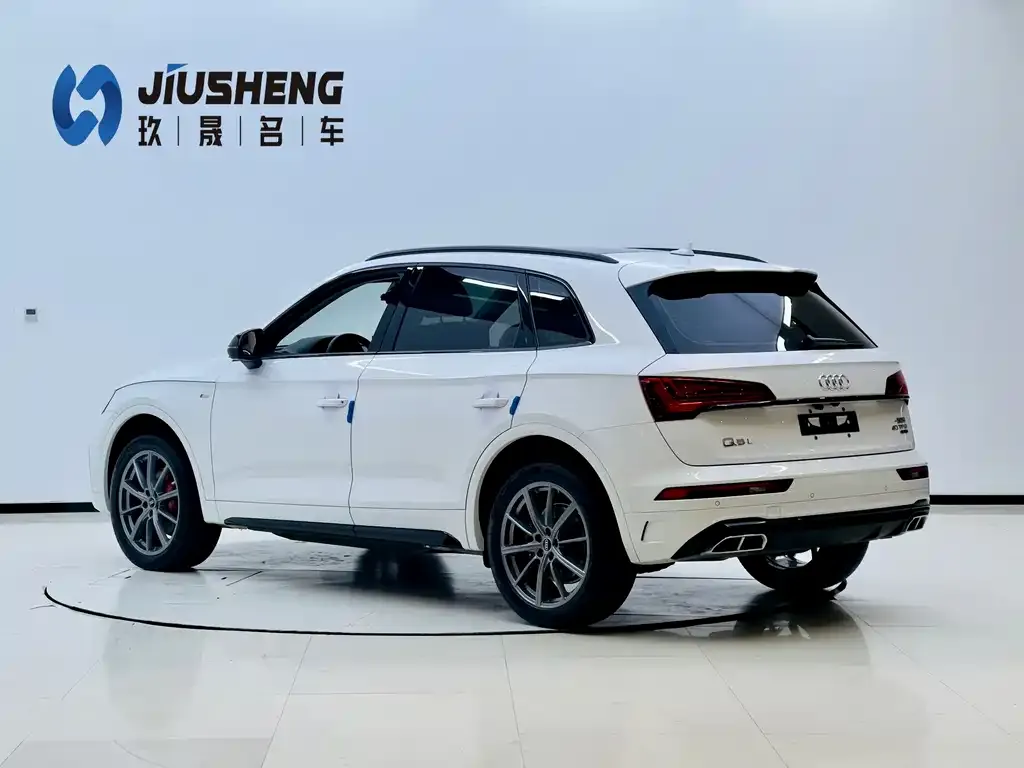 Audi Q5L 2023 из CN, фото 4