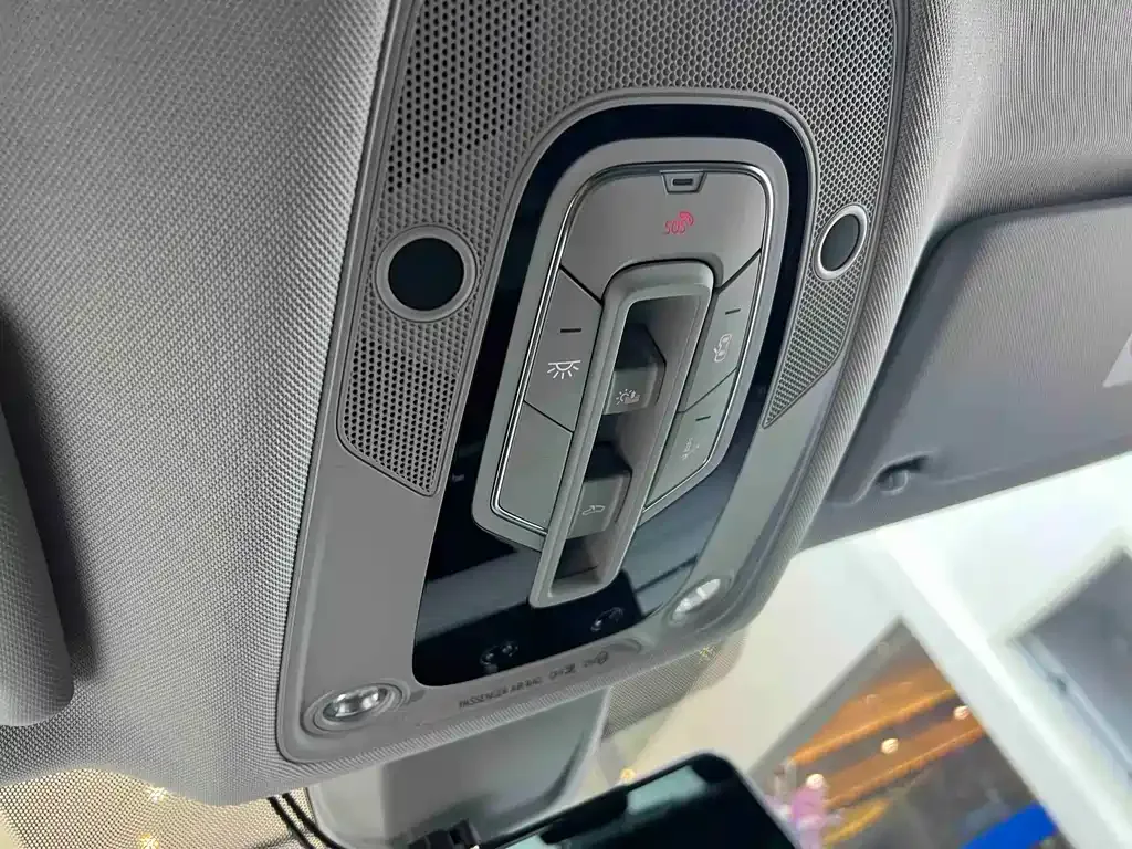 Audi Q5L 2023 из CN, фото 9