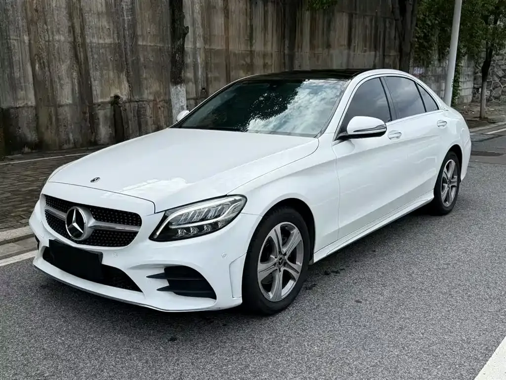 Mercedes-Benz C-Class — фото 1