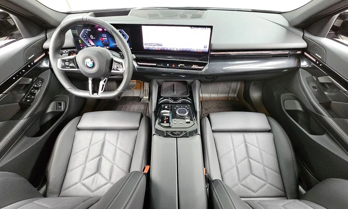 BMW 5-Series — фото 10