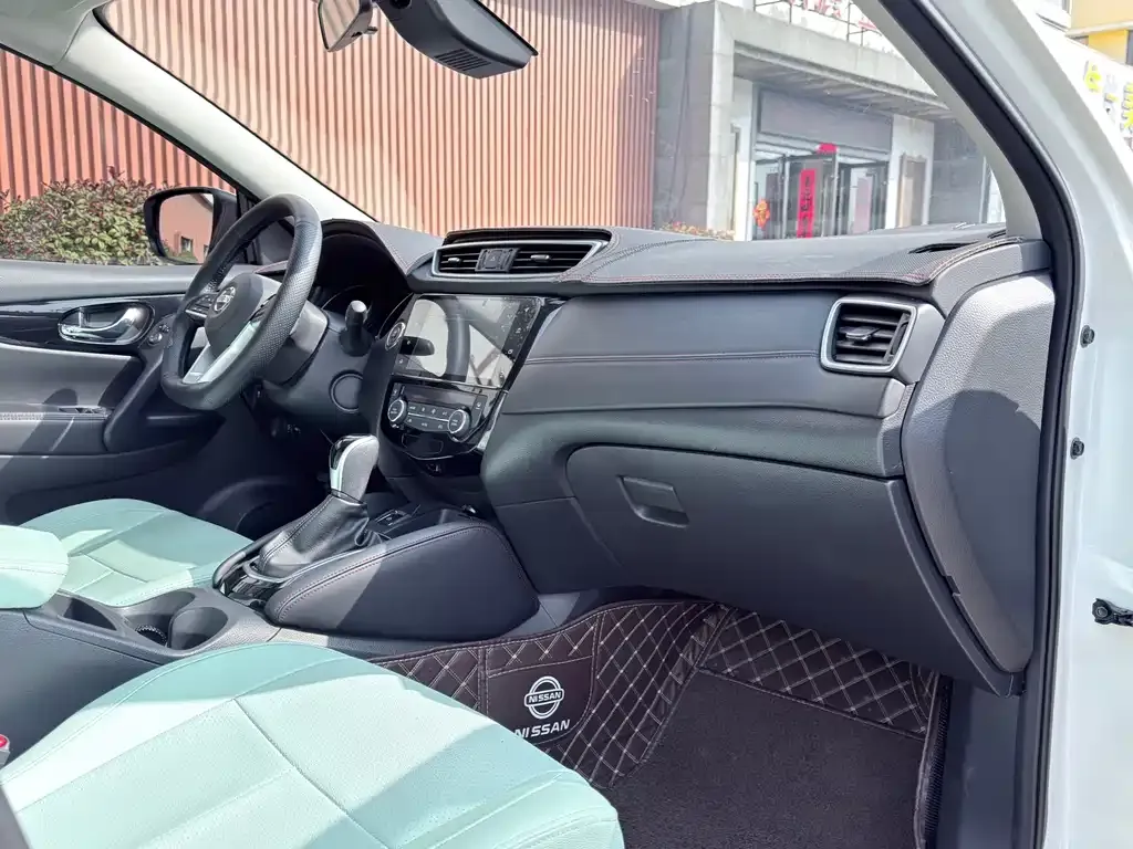 Nissan Qashqai — фото 10