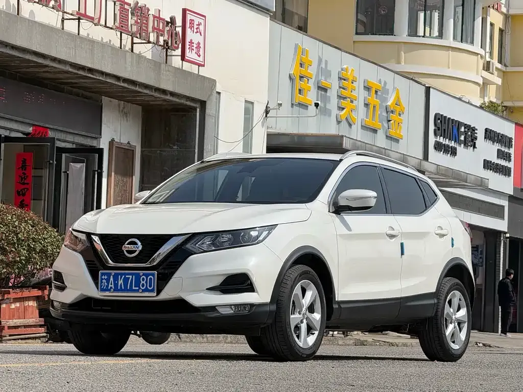 Nissan Qashqai — фото 8