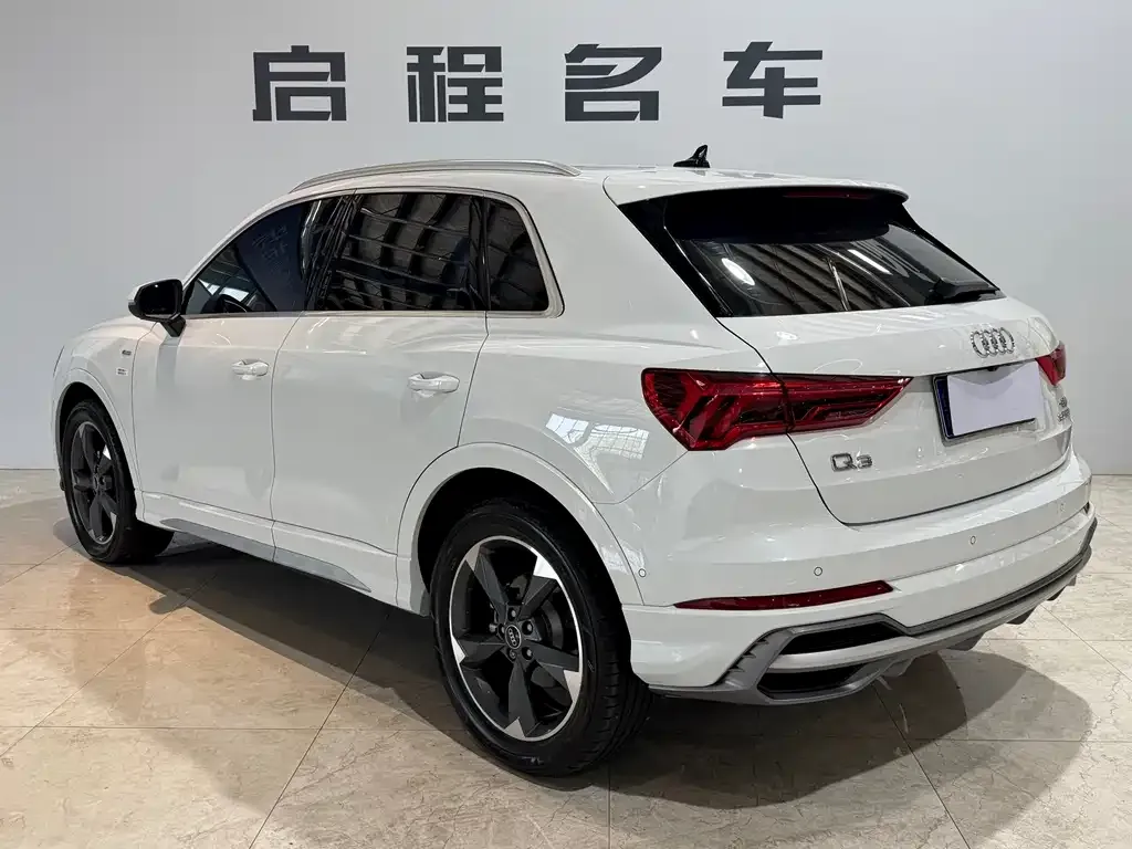 Audi Q3 — фото 4