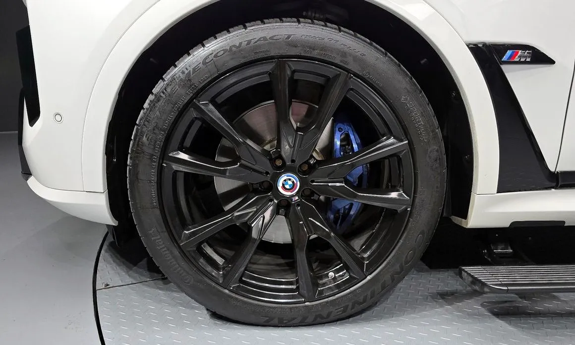 BMW X7 2024 из KR, фото 5