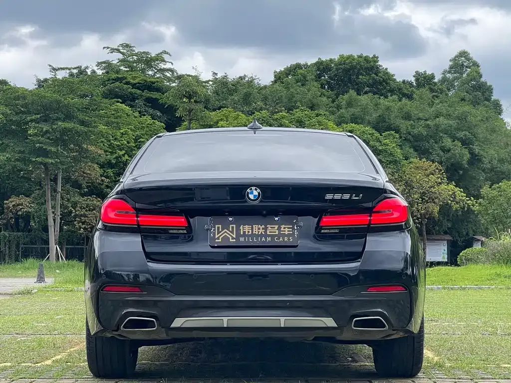 BMW 5 Series — фото 10
