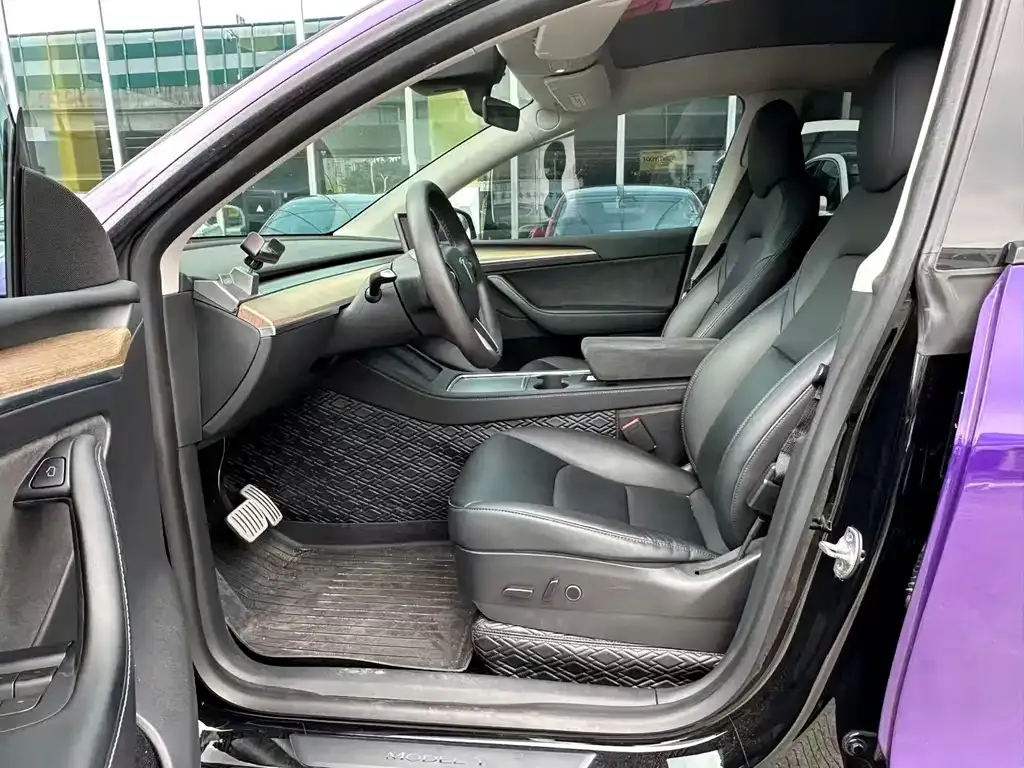 Tesla Model Y — фото 4