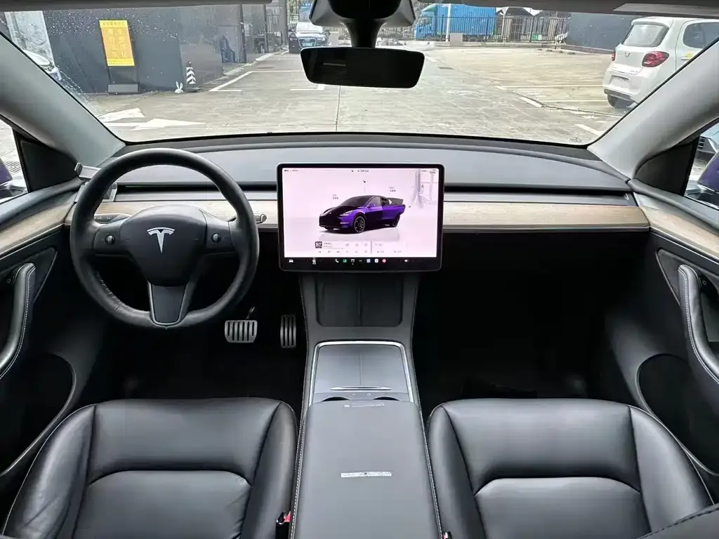 Tesla Model Y — фото 6