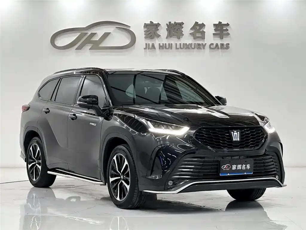 Toyota Crown Kluger 2024 из CN, фото 6