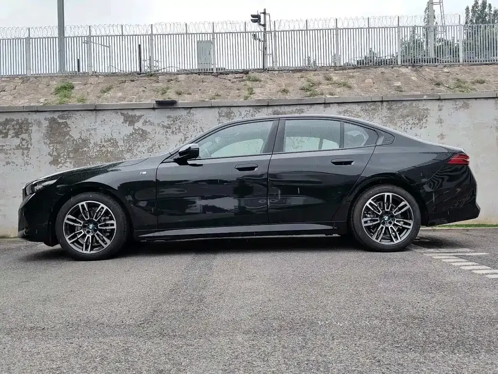 BMW 5 Series (Import) — фото 8