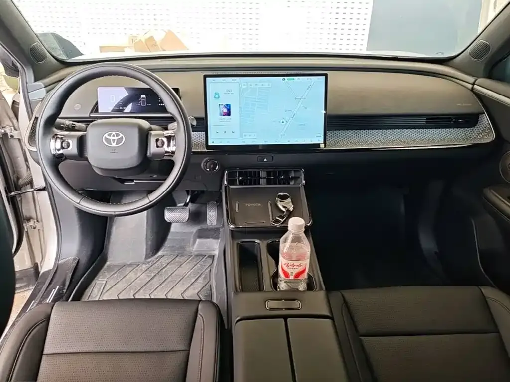 Toyota Platinum 3X 2025 из CN, фото 5