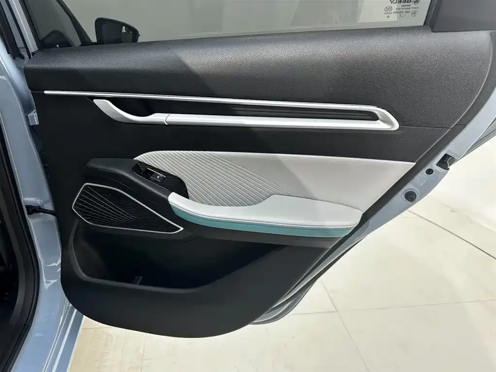 Geely Emgrand 2023 из CN, фото 5