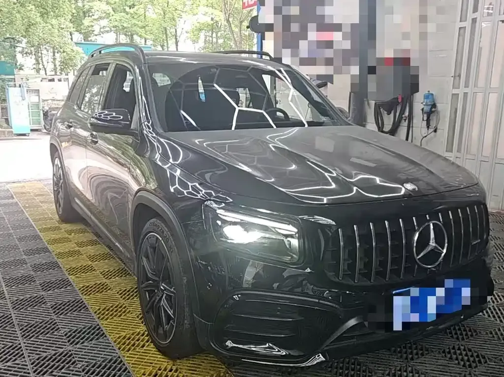 Mercedes-Benz GLB AMG — фото 1