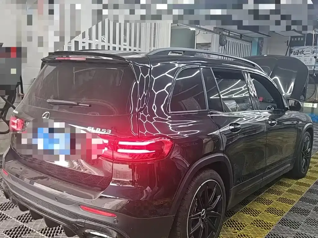 Mercedes-Benz GLB AMG — фото 9