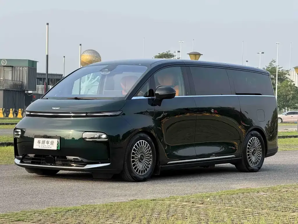 Geely Yizhen L380